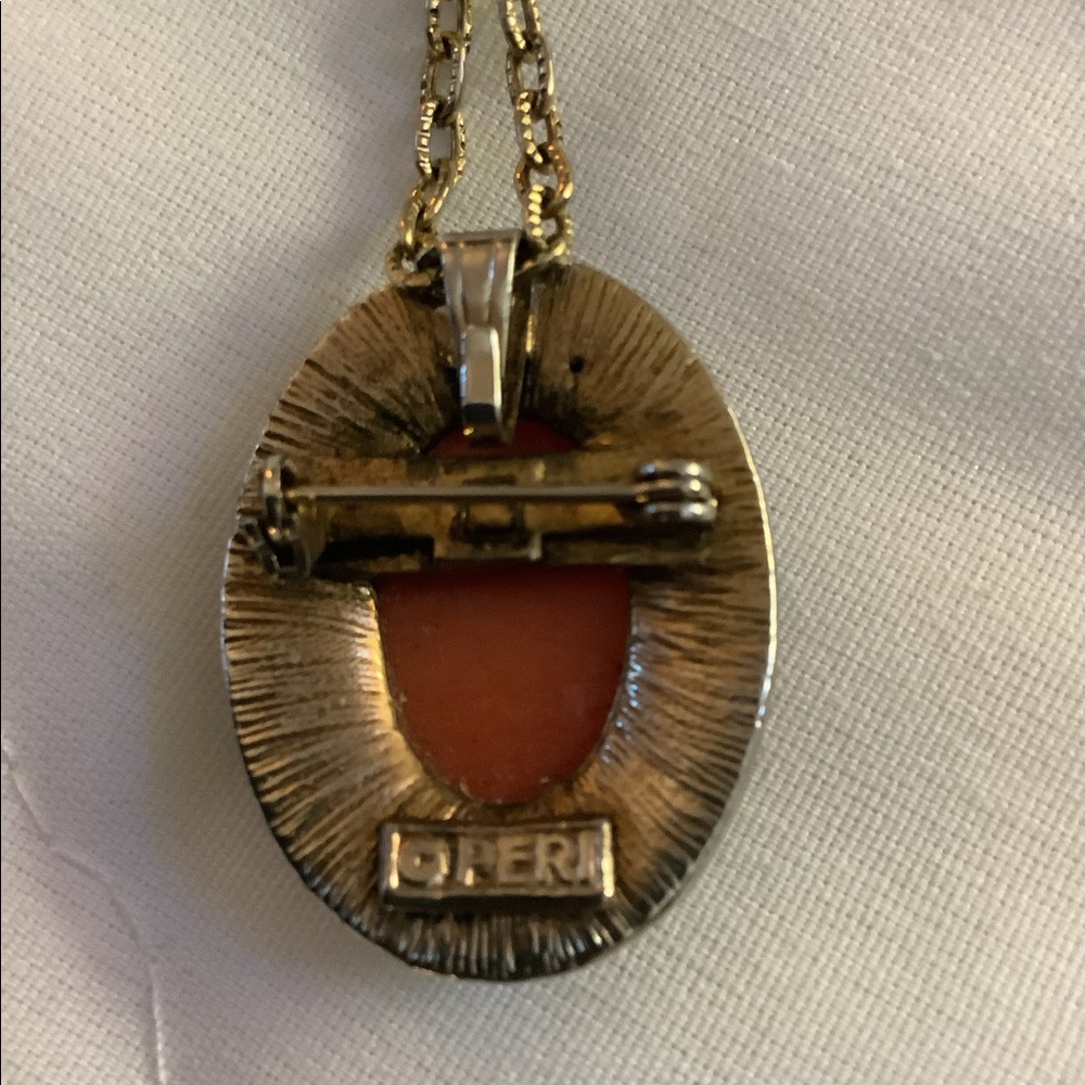 Signed Peri Cameo Brooch/Pendant - Picture 3 of 3